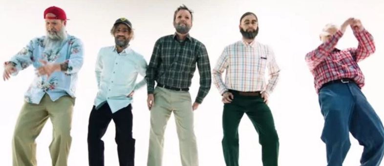 A Day To Remember Tampil Gokil di NAIVETY video