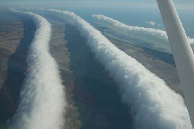 Awan Gelombang yang Menakjubkan (Video)