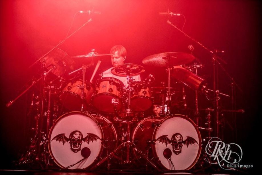 Penampilan Perdana Brooks Wackerman Bersama A7X