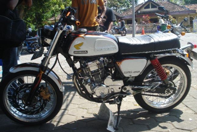 cb twin scorpio