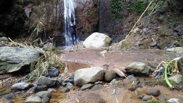 Curug 88: Air Terjun di Perkampungan