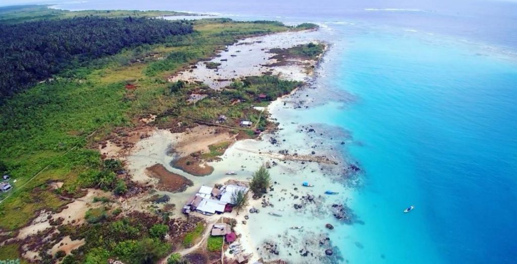 Pantai Tureloto dilihat dari atas