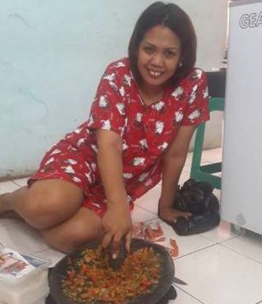 elly sugigi