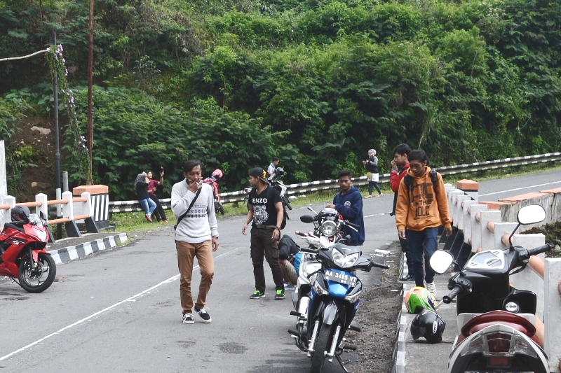 gambar-foto-pemandangan-jembatan-sigandul-terbaru