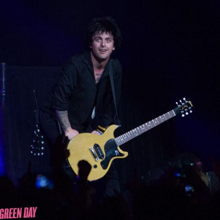 Green Day Rilis Single Baru "Revolution Radio" Lyric Video