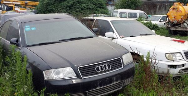 mobil rongsok
