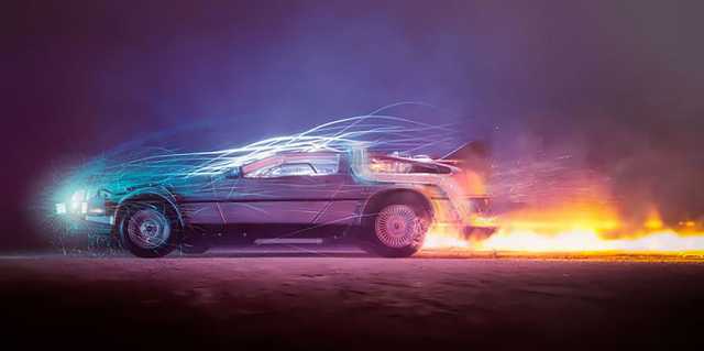 Mobil Back To The Future ini Cuma Mainan