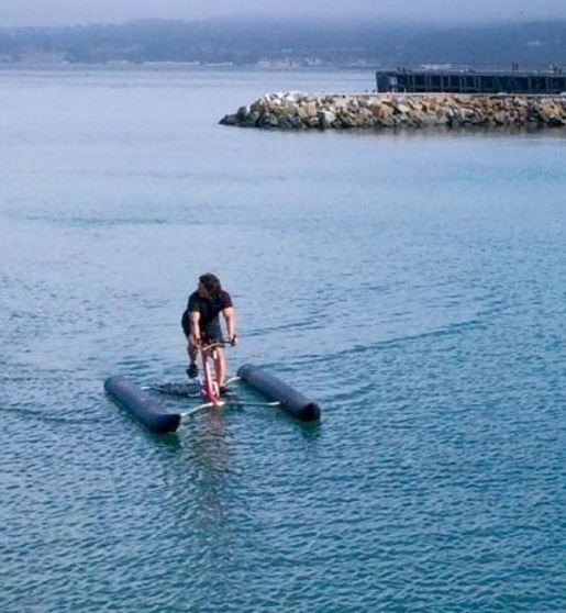 Sepeda yang bisa berjalan diatas air