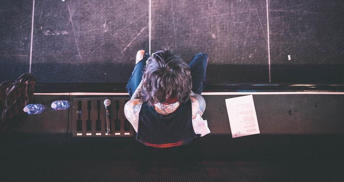 Oli Sykes Infeksi Tenggorokan, Konser BMTH Batal