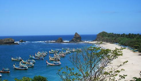 Pantai Menarik diselatan Jember