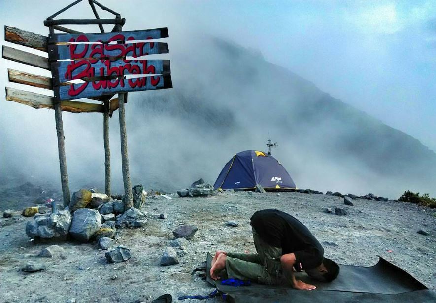 Pendaki Muslim, Kemana Pun Kau Berada, Ingat Siapa Penciptamu