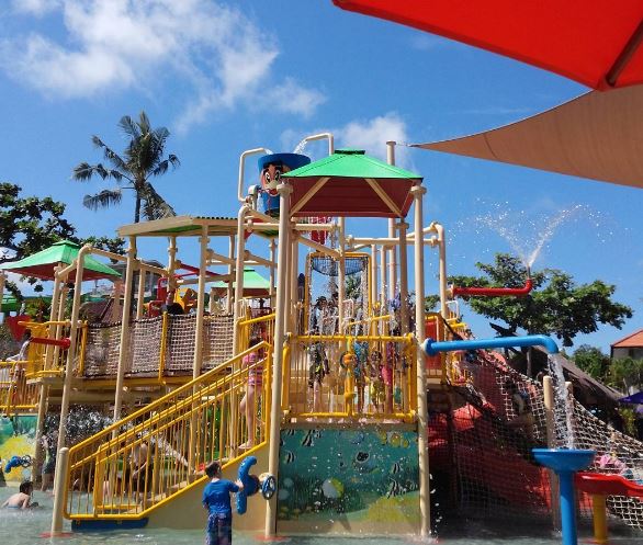 permainan air anak-anak di bali