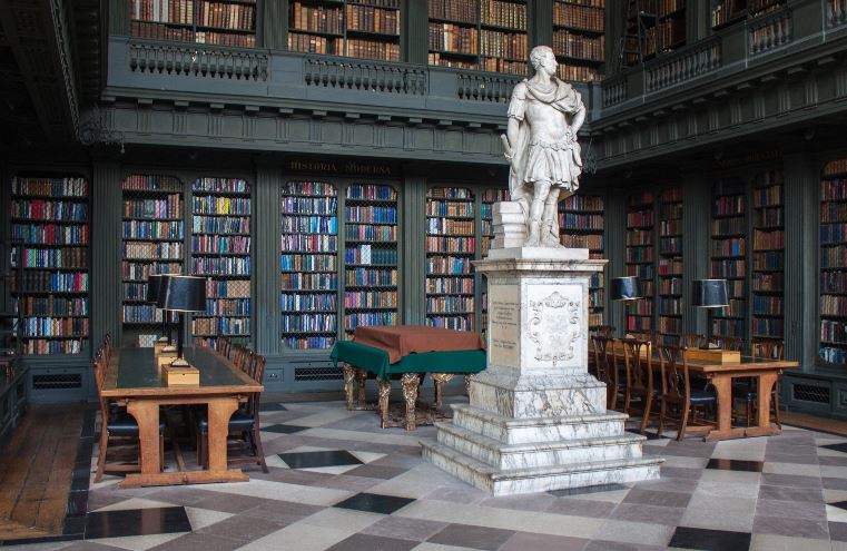 perpustakaan tua