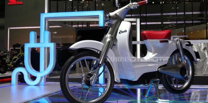 Honda V-CUB Gaya Klasik Berteknologi Listrik