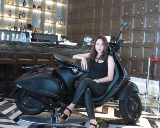 Harga Vespa 946 Emporio Setara Mobil Baru
